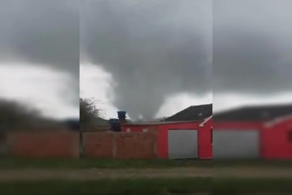 frame-ciclone-pelotas-rs1-1024x683 CICLONE-BOMBA DEIXA MORTE E DESTRUIÇÃO SUL E DEIXA SUDESTE EM ALERTA